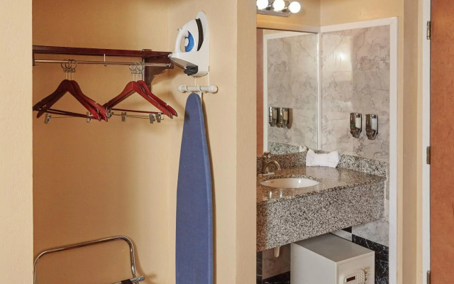 Ocean Inn and Suites