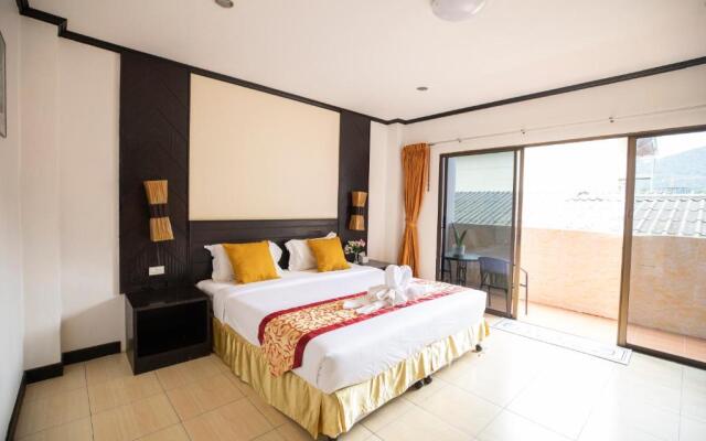 Lily Holiday Hotel