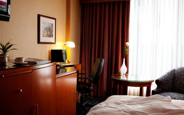 Executive Hotel Vancouver Airport