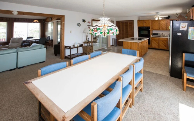 Downey Duckling - 5 Br Home