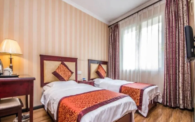 Rushe Inn