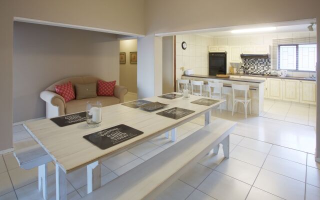 Sea Whisper Guest House & Self Catering