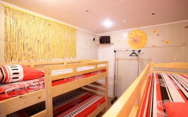 VIVA Hostel