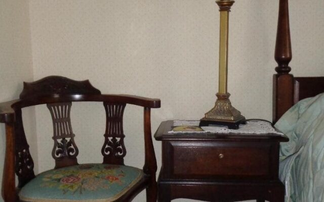 Moate Lodge