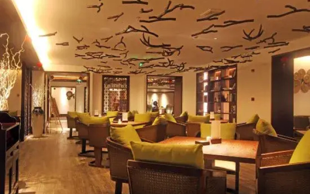 Tianyi Boutique Hotel (Baoting Qixian Square)