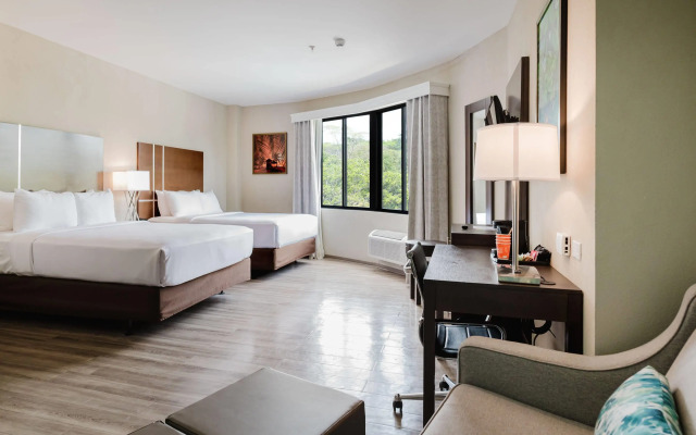 Comfort Inn & Suites Tobago