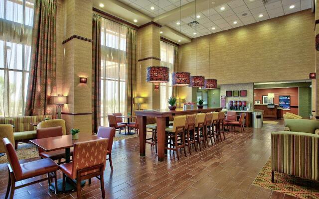 Hampton Inn & Suites Scottsdale at Talking Stick