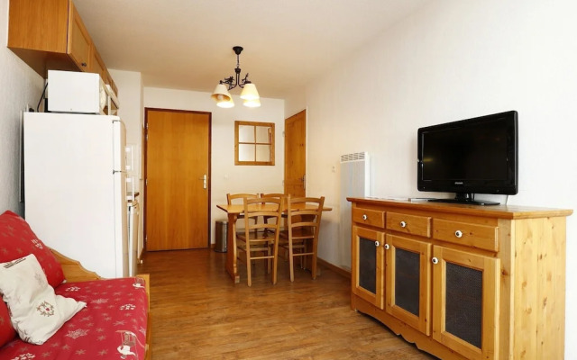 Apartment in French Alps With Pool & Ski Access