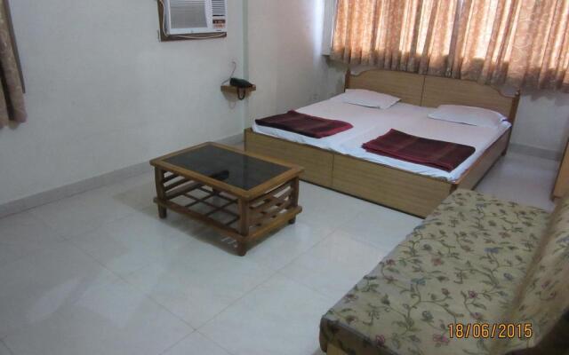 Hotel Decent Somnath