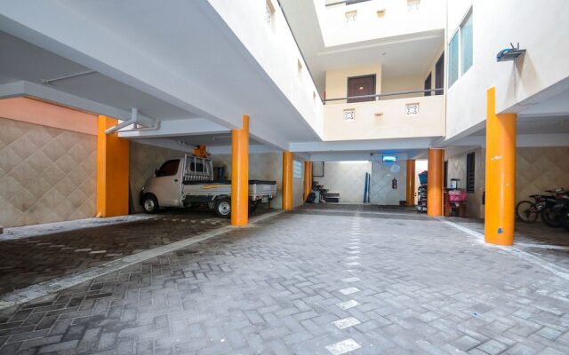 Airy Ahmad Yani Ketintang Baru Dua 12 Surabaya