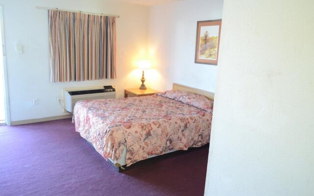 C & M Motel