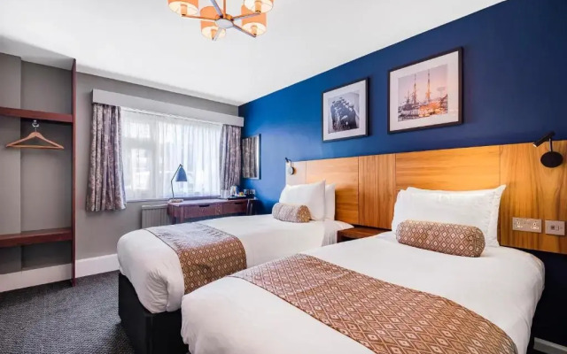 Red Lion Hotel