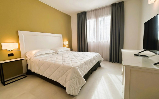 Hotel For You