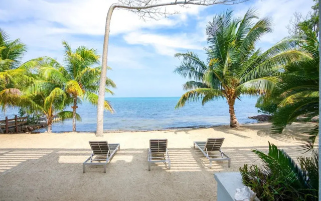 Oceanfront Sunset Gecko Condo - Second Floor 2A