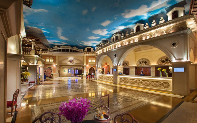Hotel Indigo Shenzhen Overseas Chinese Town by IHG