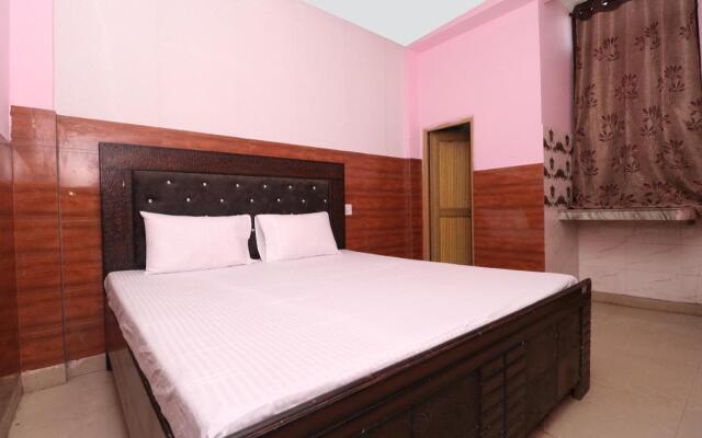 Oyo Flagship 701061 Hotel Arya