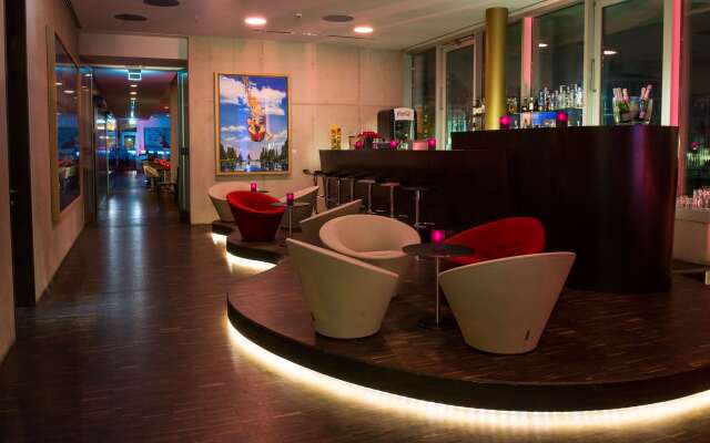 art'otel Cologne powered by Radisson Hotels