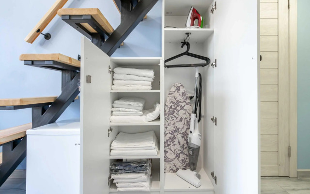 Метры в центре на Владимирском проспекте 10