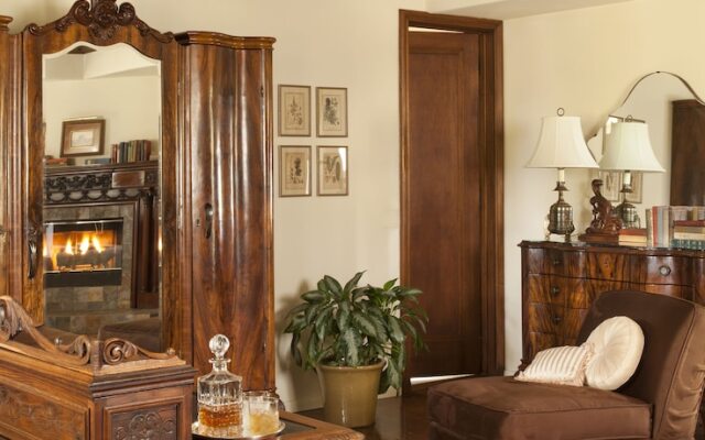 The Willows Historic Palm Springs Inn