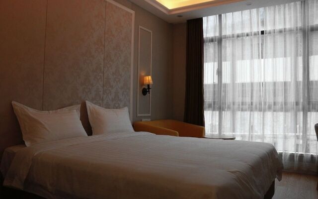 Solo Hotel Shuanglong Store