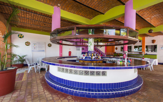 Decameron Los Cocos Guayabitos, Ramada All-Inclusive Resort