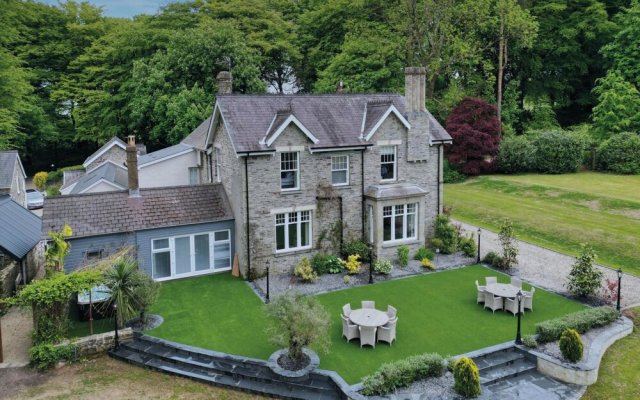 Hill House Country Estate - Princes Gate Narberth