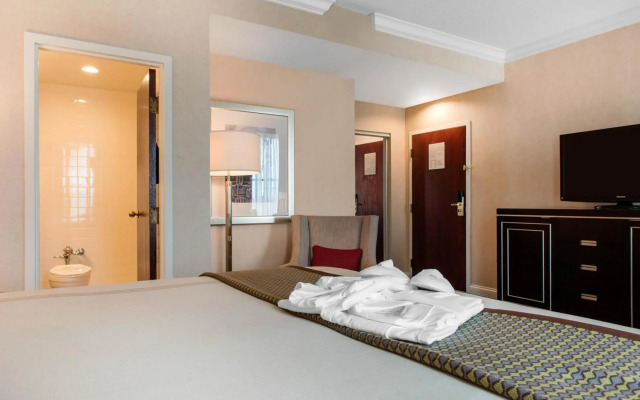 Omni Severin Hotel