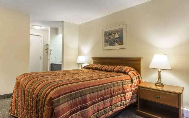 Econo Lodge & Suites Saint John