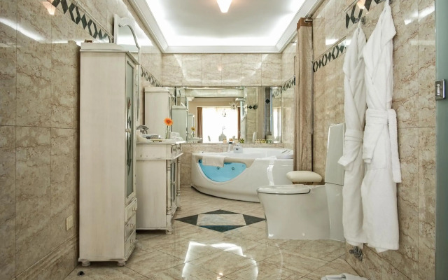 Hotel Azimut