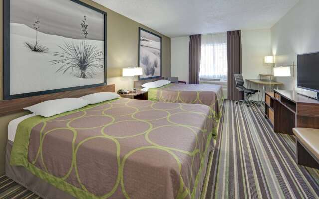 Super 8 by Wyndham Roswell