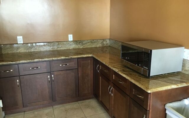 Studio 6 Suites Gardena, CA