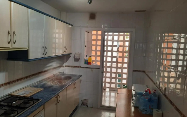 Central 2-Bed Apartment in Estepona Port