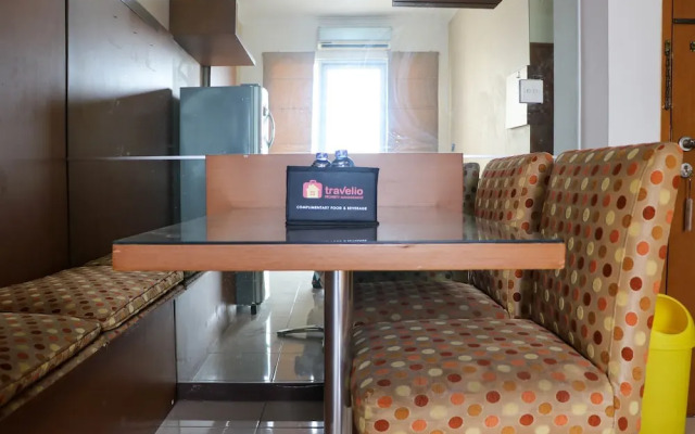 Strategic 2Br At Maple Park Sunter Apartment