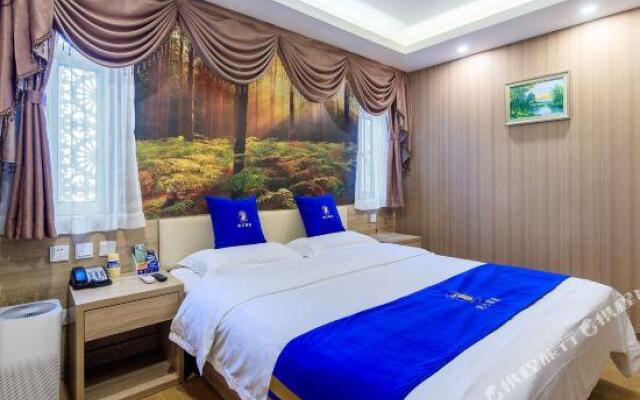 Super 8 Hotel Premier (Beijing Shangdi Qinghe Xiaoying Bridge)