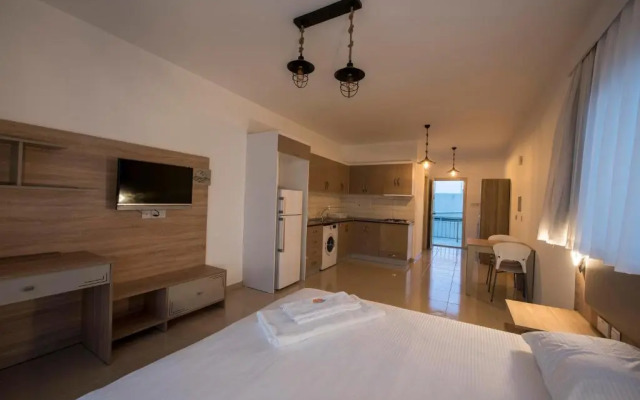 Deniz Airport Suites