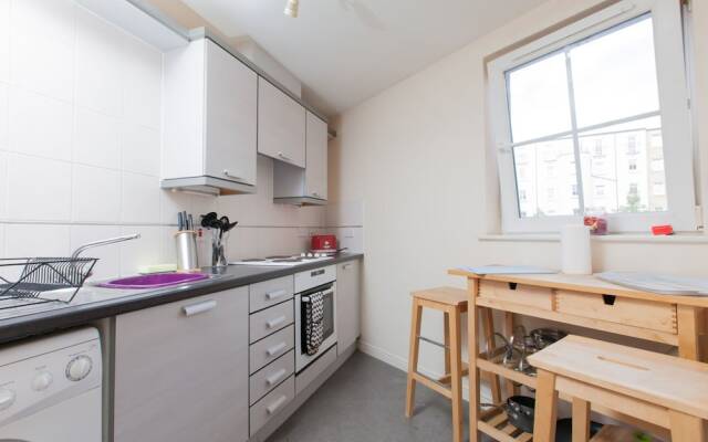 Giles St Gem - Spacious, Near The Shore, Parking