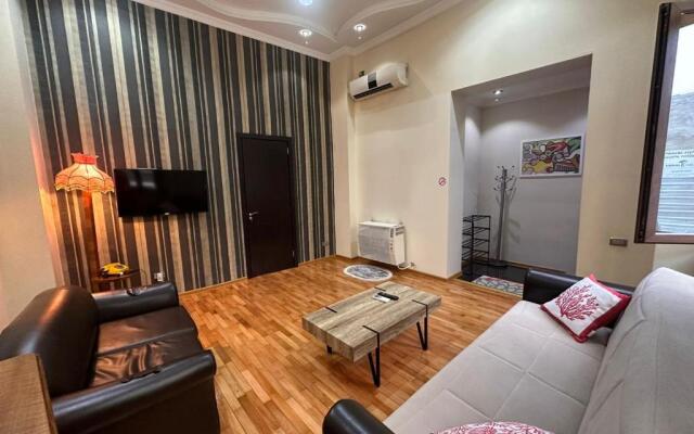 Old batumi apartment on Kostava 9