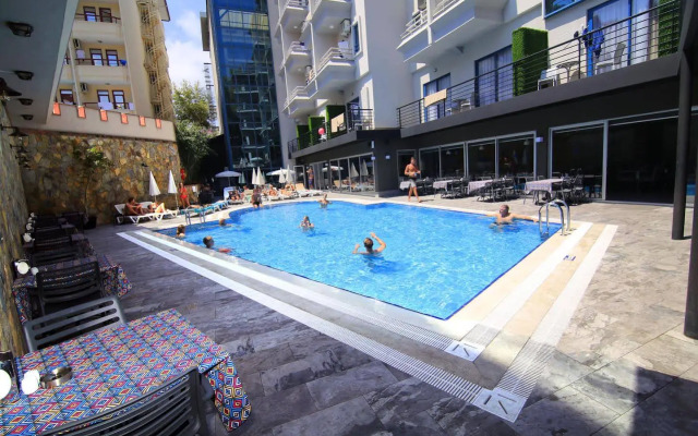 Ramira City Hotel - Adults Only