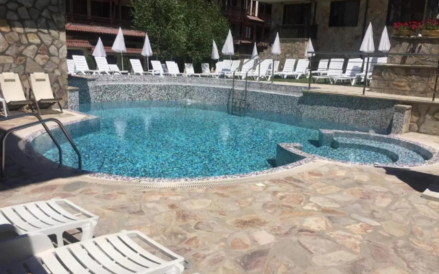 Lovely 1 Bedroom Apartment 5min FROM THE SKI LIFT!