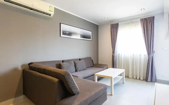 Modern Condo - 1BR T1-201