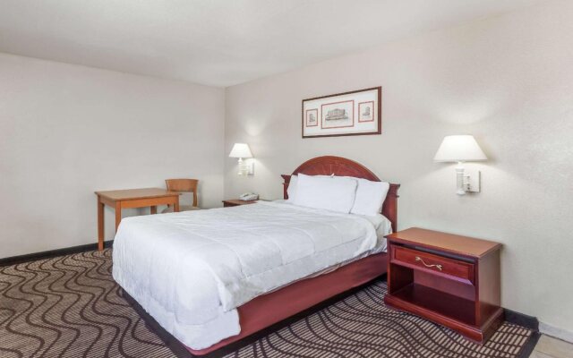 Travelodge by Wyndham Victorville