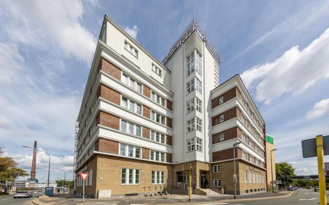 Trip Inn Living & Suites