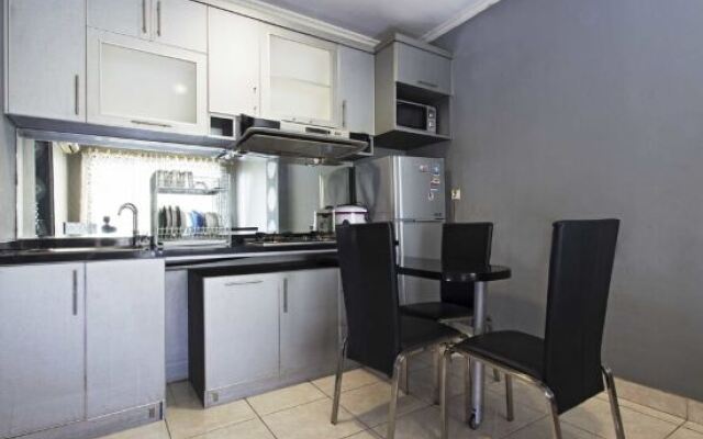 RedDoorz Apartment @ MOI Gading