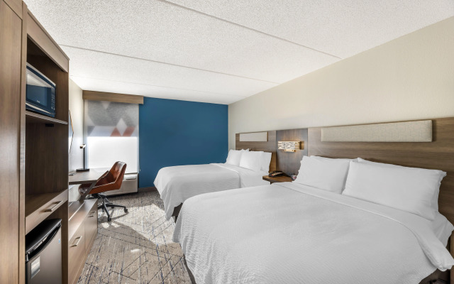 Holiday Inn Express Crestwood by IHG