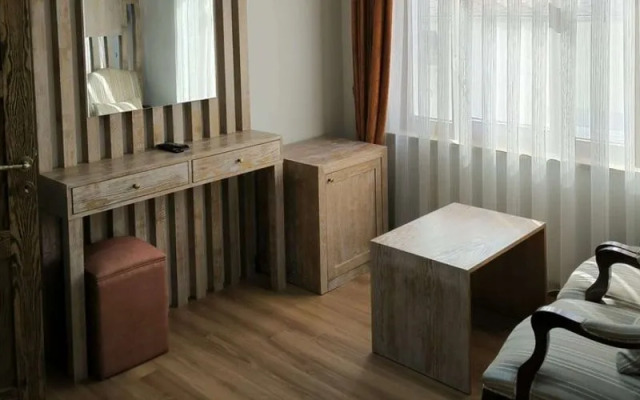 RZA Business Hotel