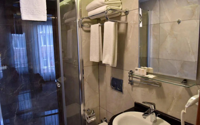 Four Seven Hotel