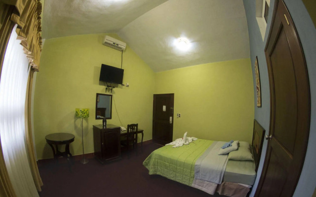 Hotel La Ribiera del Lago Peten Itza