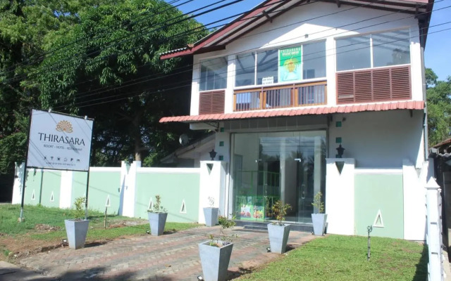 Thirasara Holiday Inn