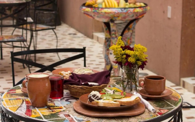 Camino Mexicano Hotel Resort