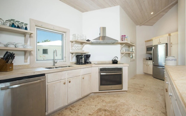 La Bougainvillea Estate 12 Bedroom Duplex